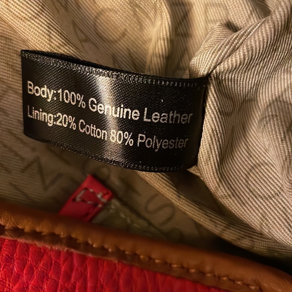 Brand new red leather Isaac Mizrahi shoulder bag. Brown not adjustable strap - Picture 3 of 10